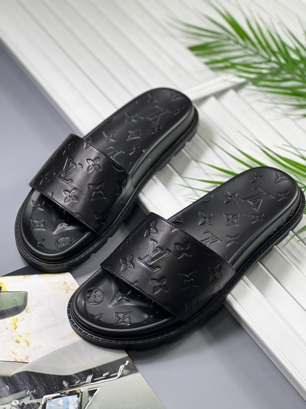 Шлепанцы Louis Vuitton