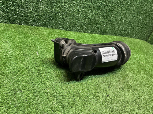 Патрубок воздуш. фильтра Mercedes C w205 (14-23)