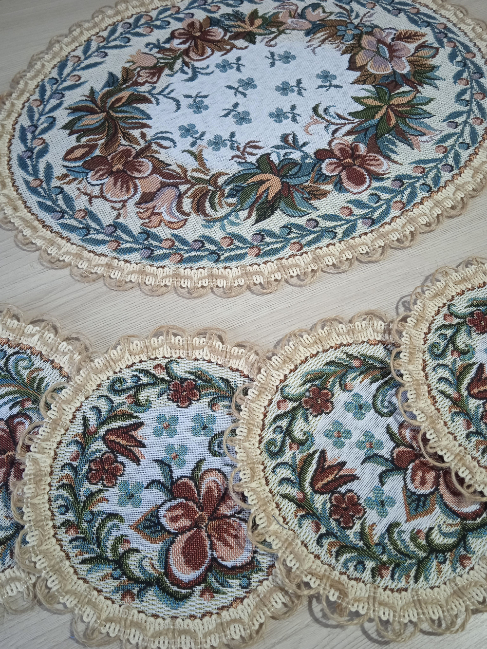 Набор декоративных гобеленовых салфеток "Барбарис" (1+6 шт.)