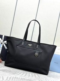 Prada Re-Edition 1978 Large Tote Bag