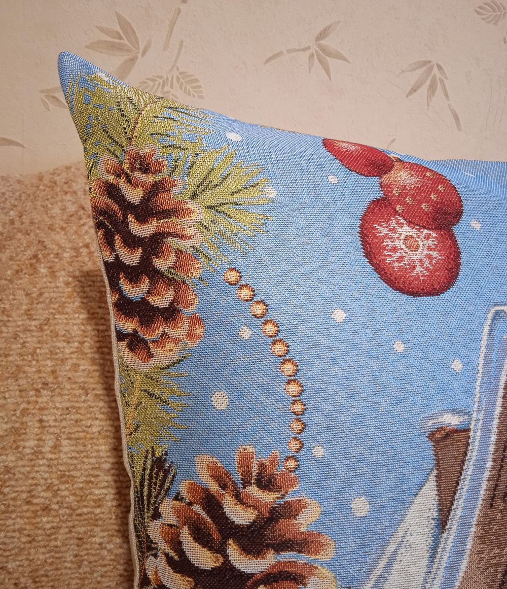 Декоративный гобеленовый чехол для интерьерной подушки Новогоднее утро 47х47