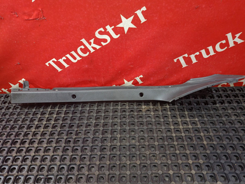 Накладка потолка правая