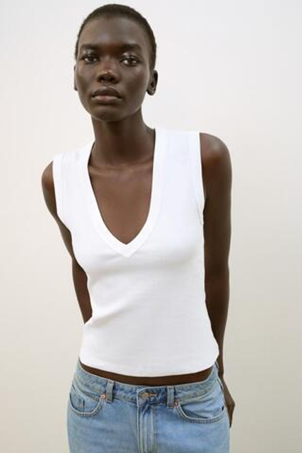 ZARA ХЛОПКОВАЯ ФУТБОЛКА С V-ОБРАЗНЫМ ВЫРЕЗОМ, БЕЛЫЙ