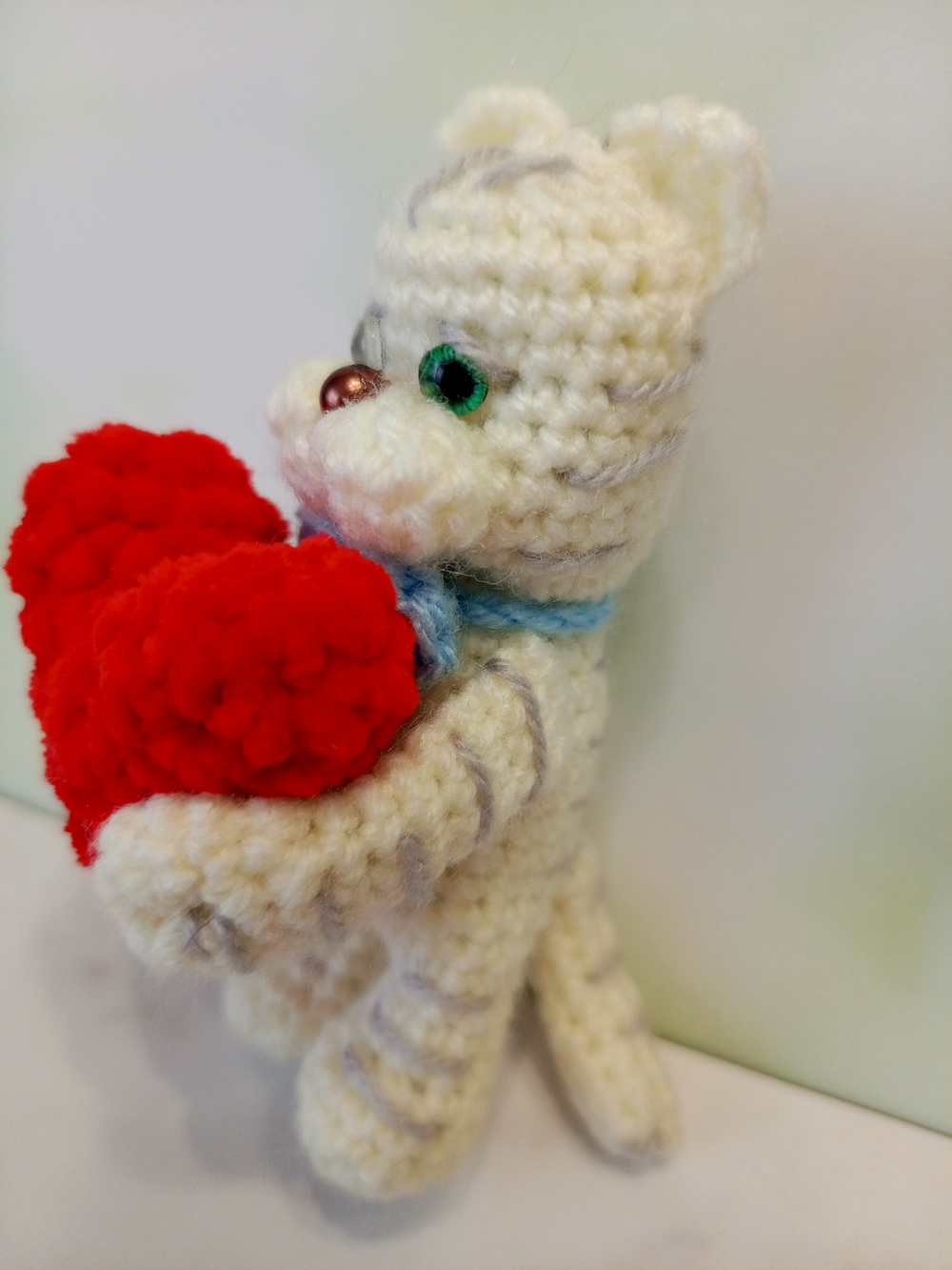 Котик с сердцем