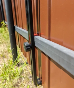 Держатель монтажный 40x40 мм для профлиста при строительстве забора (регулируемый) - 2 шт.