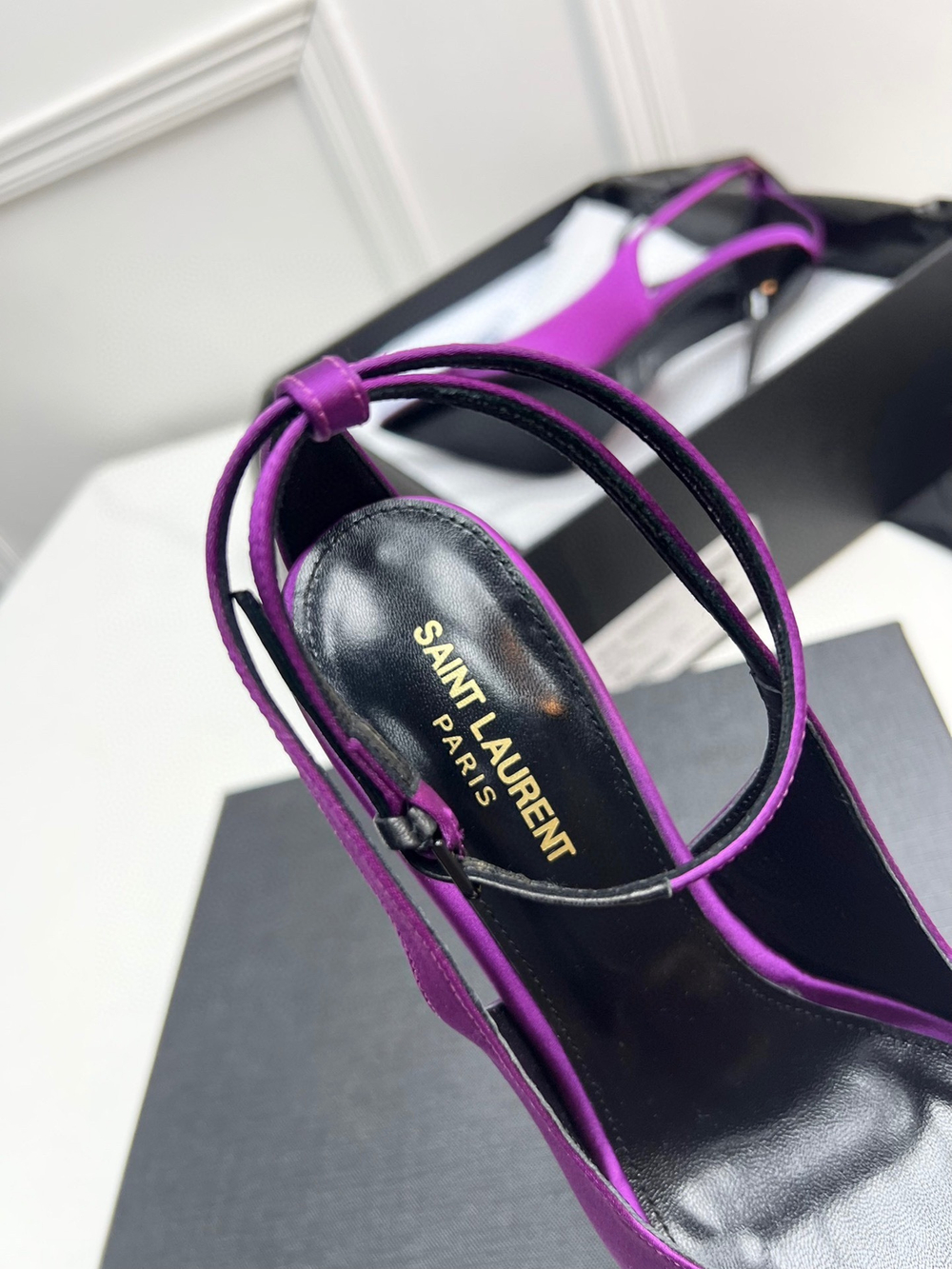 Saint Laurent Pumps