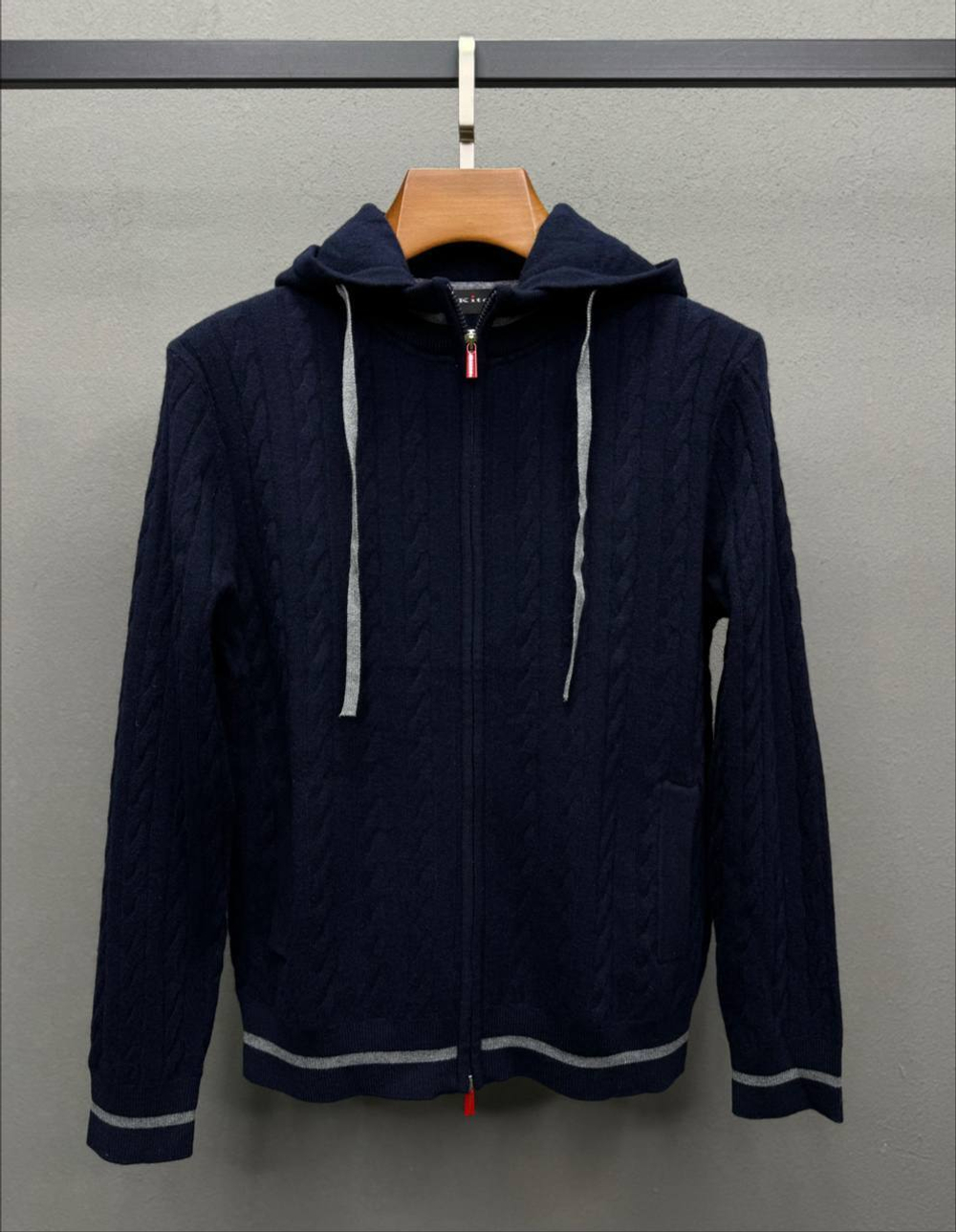Кардиган Kiton