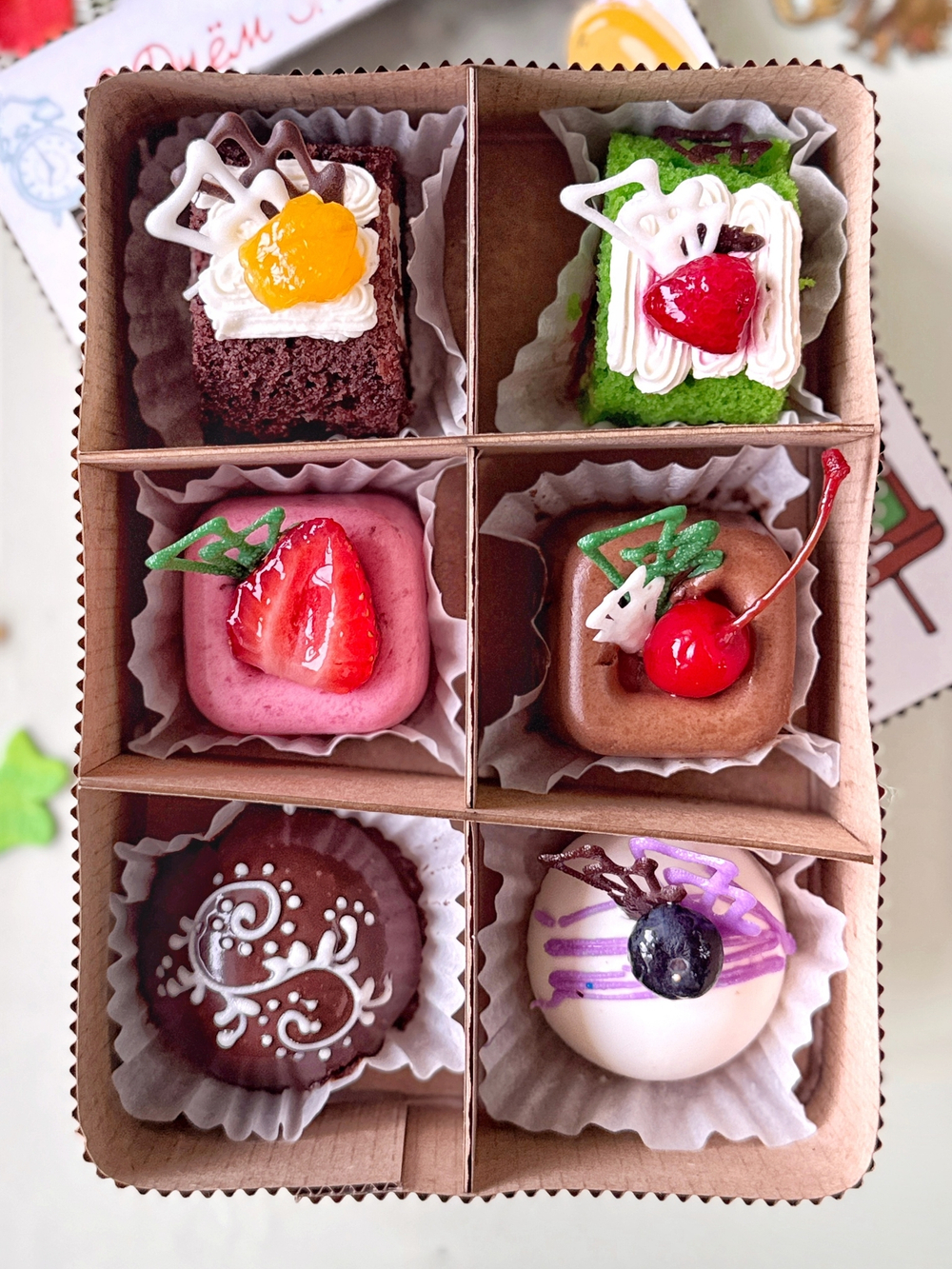 "От чистого сердца" авторские пирожные 6 шт - 250 грамм