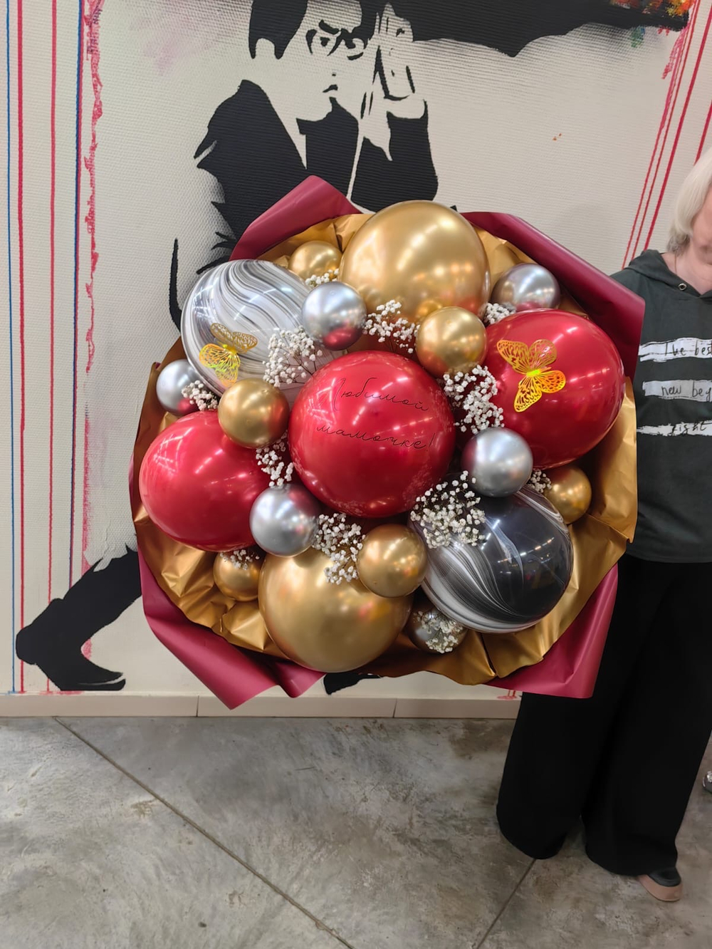 Вау букет в красной гамме, размер М