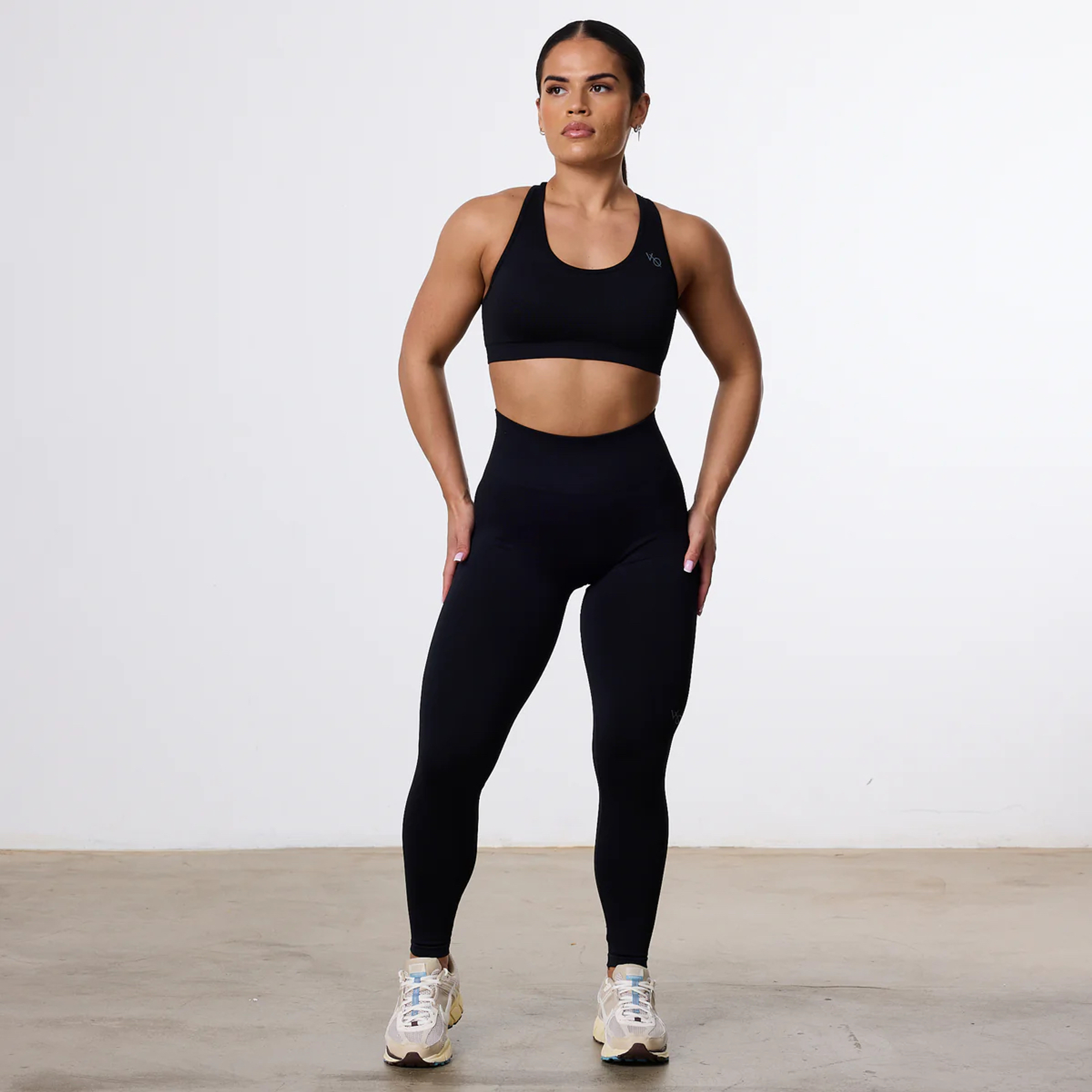 Топ VANQUISH Elevate Seamless Bra Black