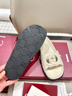 Gucci GG Slide Sandal