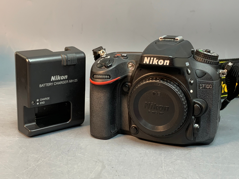 Nikon D7100 Body 36.759 Кадров