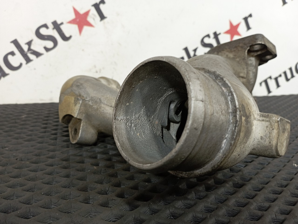 Патрубок охлаждающей жидкости