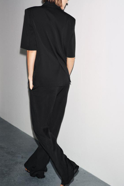 ZARA БРЮКИ С ЗАЩИПАМИ ИЗ ТЕКУЧЕЙ ТКАНИ — ZW COLLECTION, ЧЕРНЫЙ