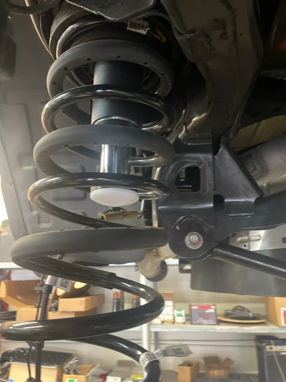 Комплект задних буферных отбойников для Ram TRX 2021+ с опциональными гидравлическими буферами