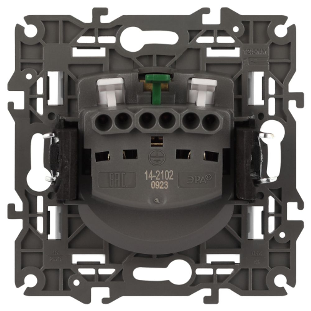 Розетка ЭРА Elegance 14-2102-01 с заземлением 2P+E Schuko со шторками 16A-250В IP20 белый