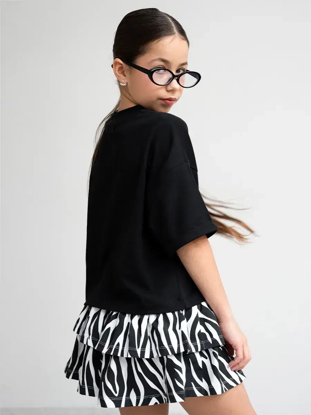 Костюм для девочки с юбкой-шорты на весну