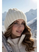 шапка вязаная теплая зимняя с отворотом стильная
