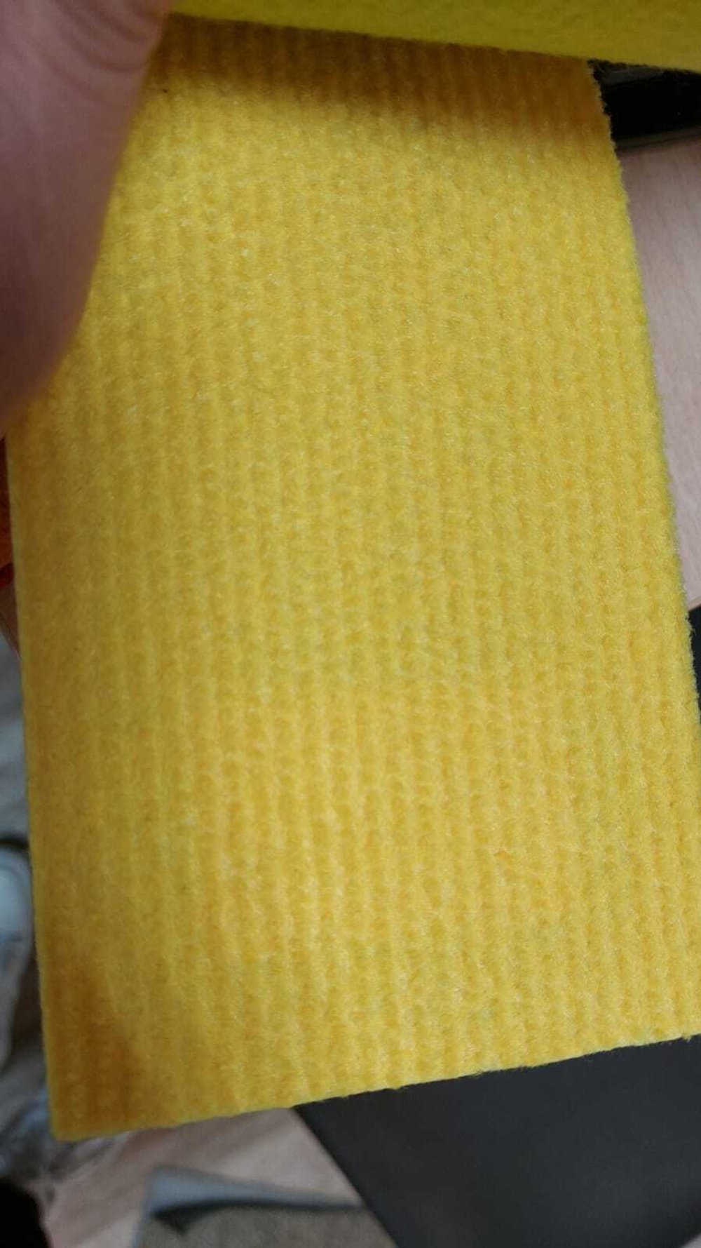 Полотно нетканое иглопробивное Экспоплей желтый, ширина 2м, рулон 100 кв.м