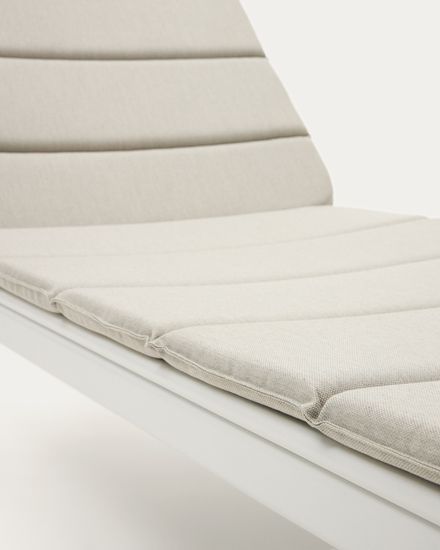 Алюминиевый шезлонг Marcona окрашенный в белый цвет Испания La Forma