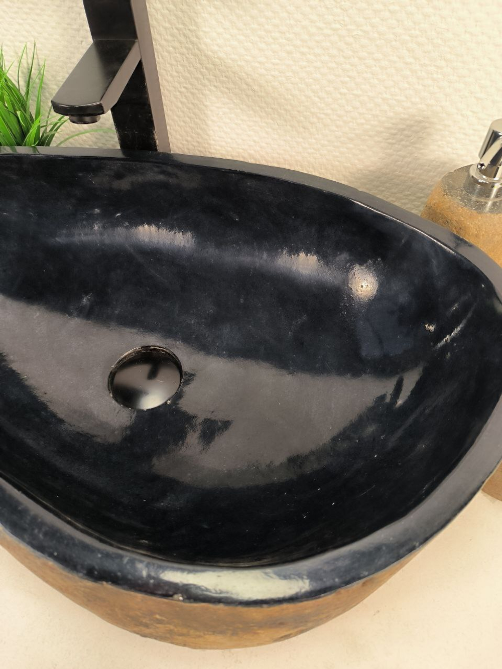 Раковина из речного камня RS-65627 61*35*15 0857