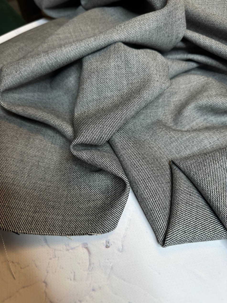 Костюмно-плательная фактурная жаккардовая шерсть (Marzotto, 100%шерсть, Черно-молочный диагональный меланж, 153, 290 гр/м2)