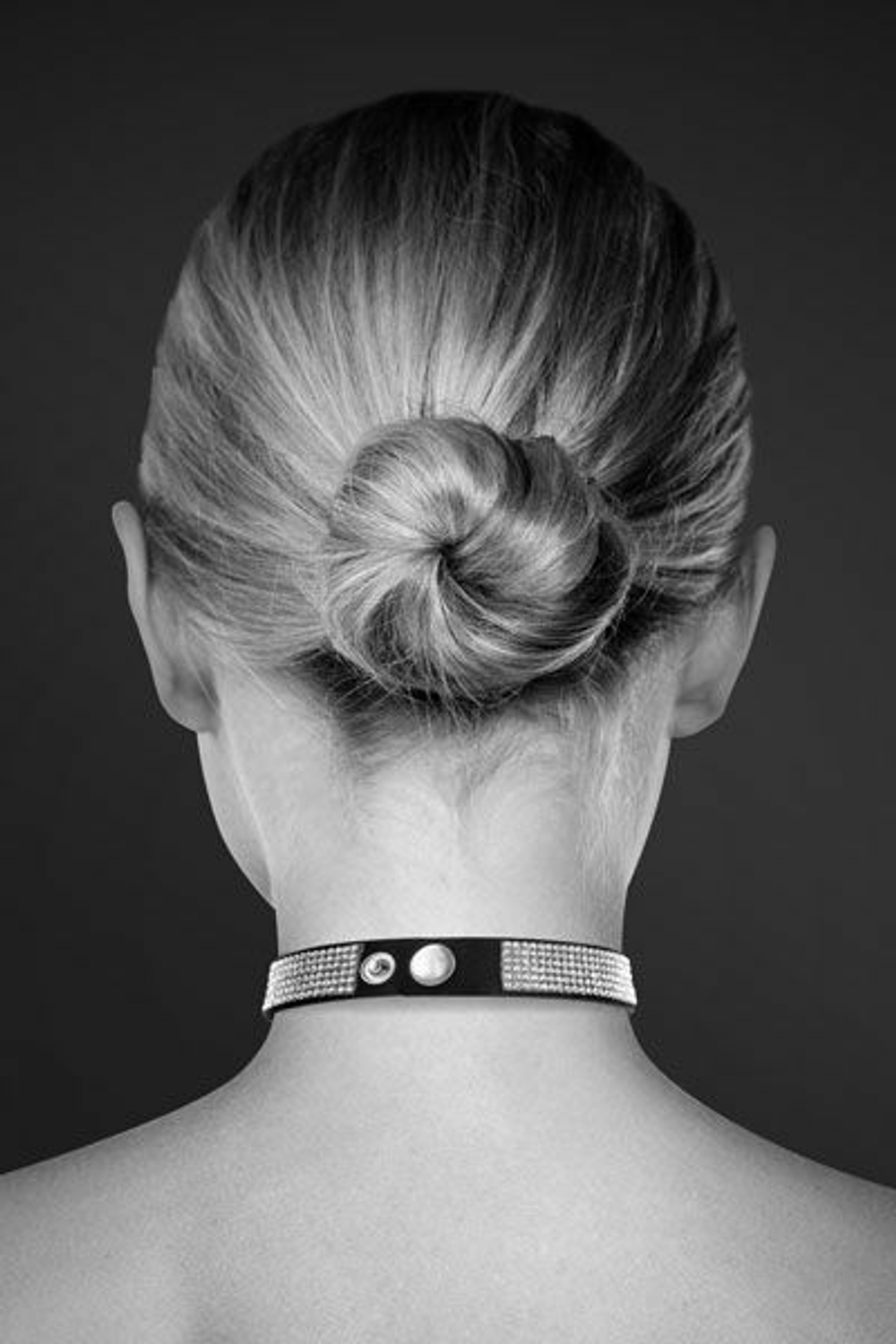 Чокер-сердечко с кристаллами COLLIER STRASS ET COEUR (Цвет: черный)