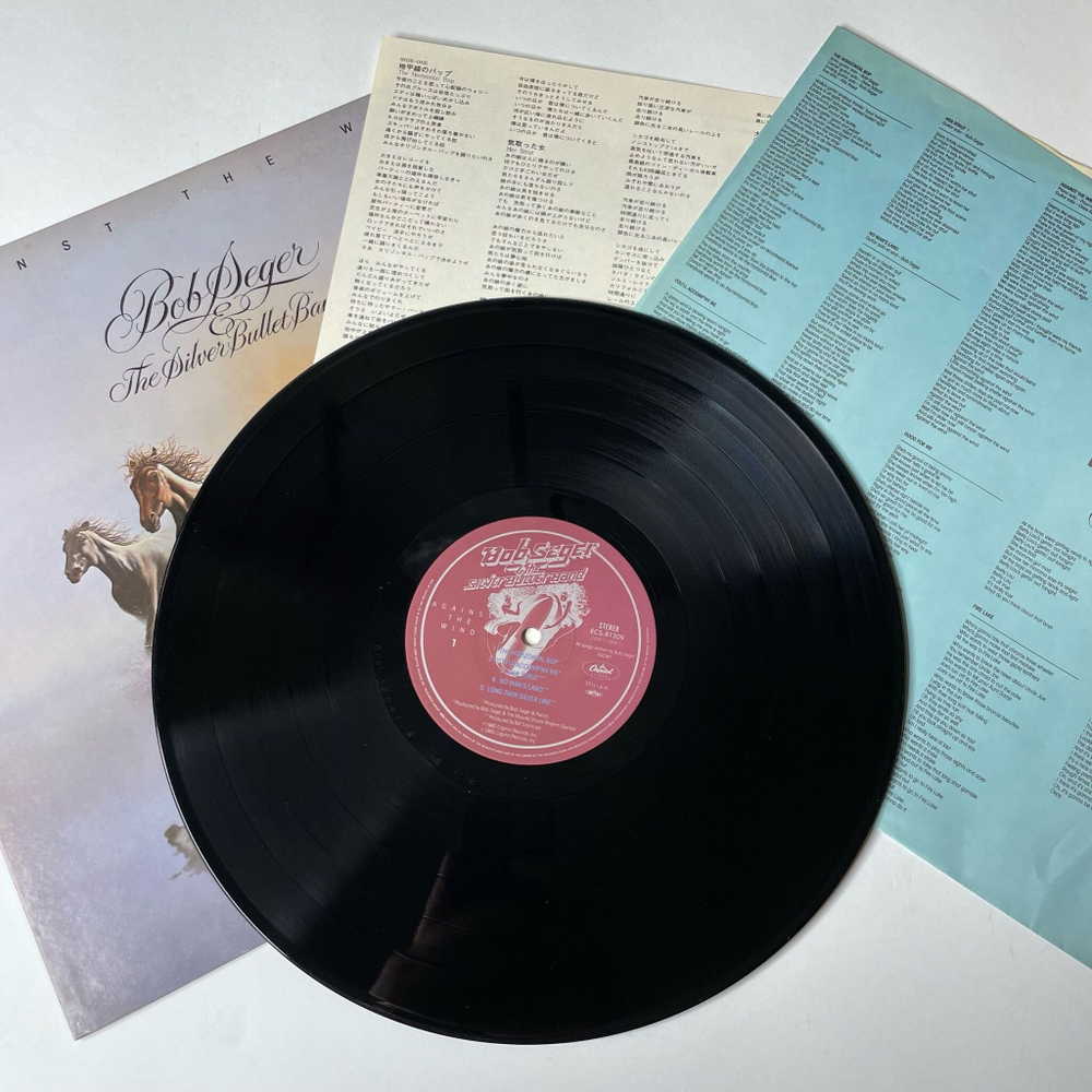 Винтажная виниловая пластинка LP Bob Seger and The Silver Bullet Band Against The Wind (Japan 1980) (No Obi)