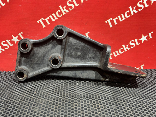 Кронштейн усилителя бампера