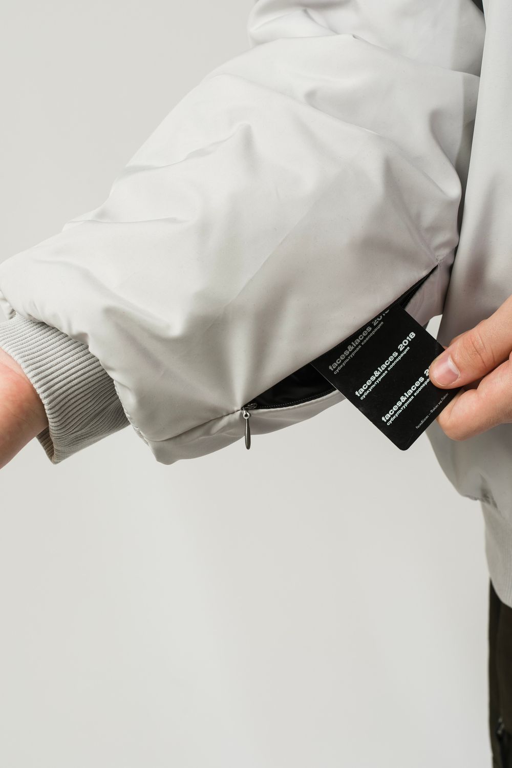 Бомбер CODERED Зимний Bomber Wide Пепельно-Светлая