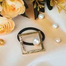 Резинка для волос Queen fair Либерти, квадрат с жемчужиной