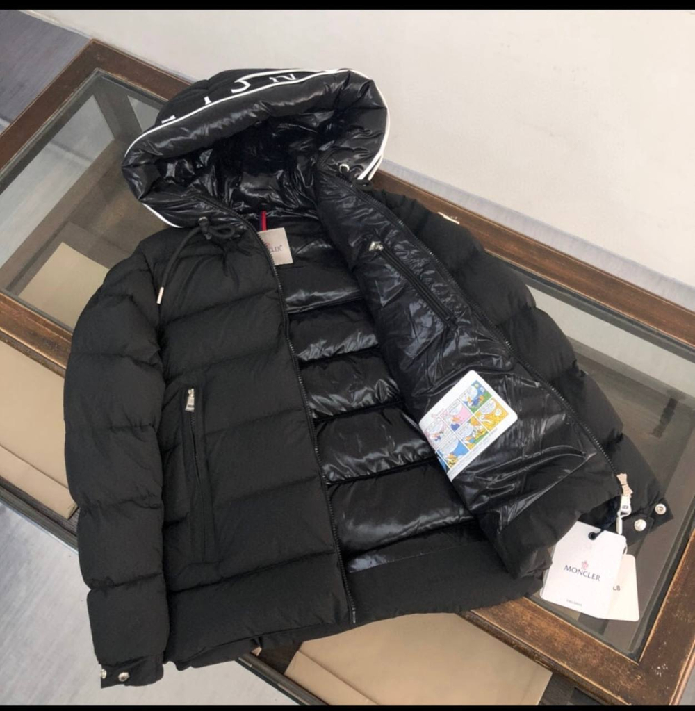 Пуховик Moncler