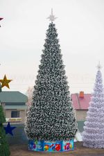 Уличная елка каркасная "Уральская сосна" (бело-зеленая леска) от 4 до 30 м