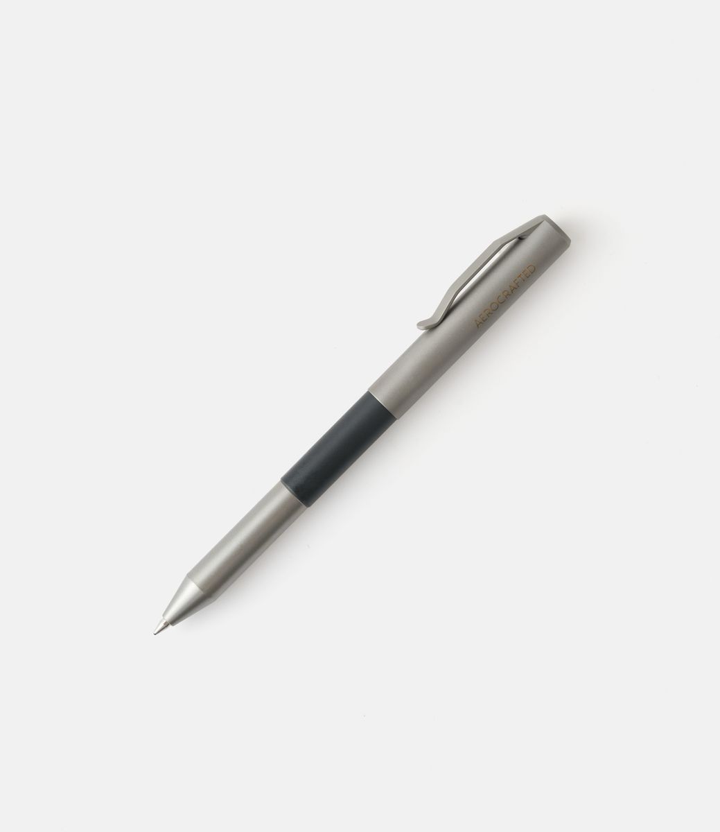 Aerocrafted Contrail Pocket Pen — карманная ручка из титана