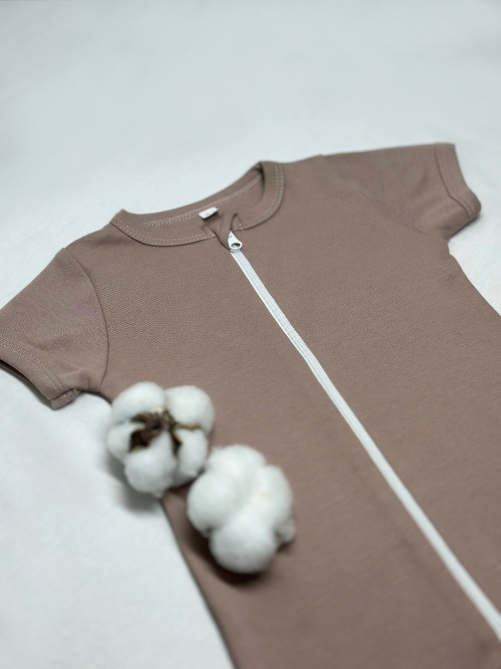 Полукомбинезон-песочник на молнии Тауп Грей RinaAmari