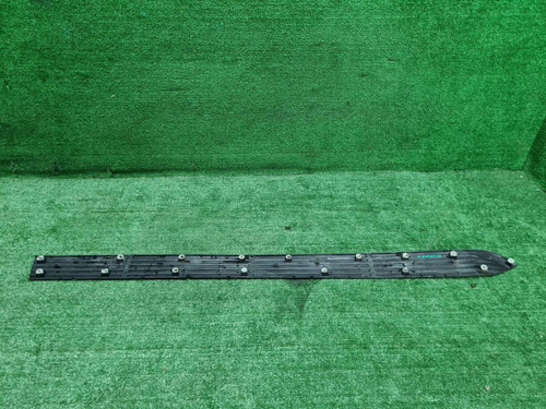 Накладка подножки правая Land Cruiser 200 (12-21)