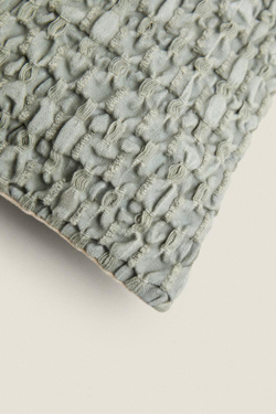ZARA HOME ЧЕХОЛ ДЛЯ ДЕКОРАТИВНОЙ ПОДУШКИ С ВЫШИВКОЙ ИЗ РЕЛЬЕФНОЙ ТКАНИ, ЗЕЛЕНОВАТЫЙ