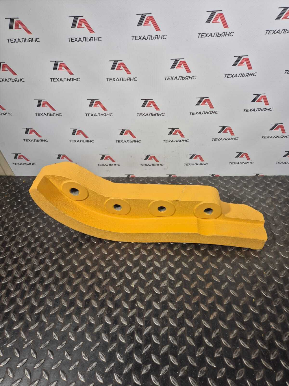 Защита катка 195-30-67240