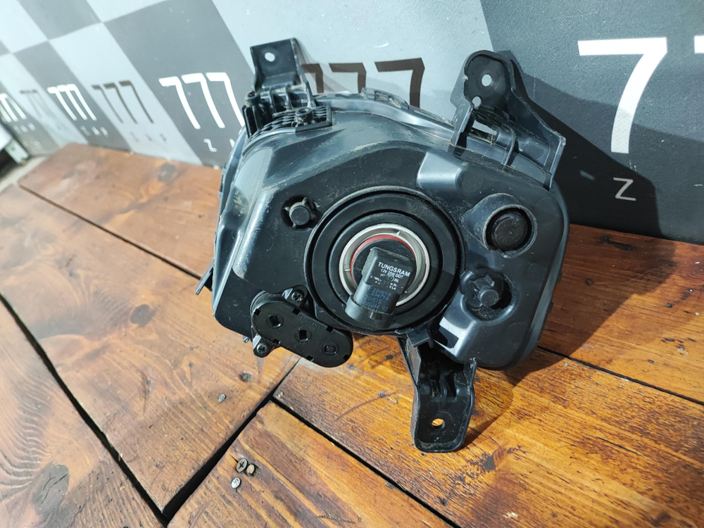 ПТФ передняя правая Kia Ceed 3 (CD) 18-22 Б/У Оригинал 92202J7000