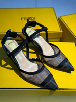 Босоножки Fendi