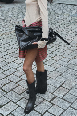 ZARA БОЛЬШАЯ СУМКА-МЕШОК С МЕТАЛЛИЧЕСКИМИ ЛЮВЕРСАМИ, ЧЕРНЫЙ