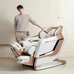 Массажное кресло Bodyfriend Phantom Rovo NEO (Bang&Olufsen)