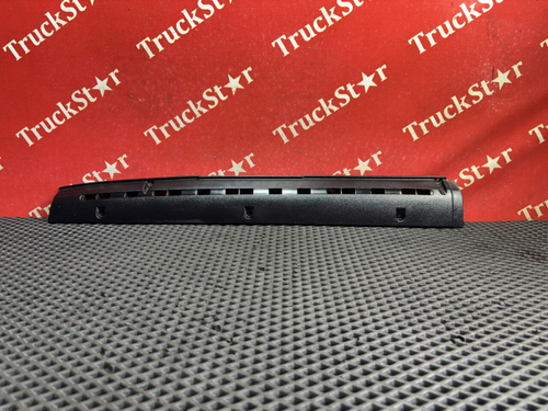 Накладка торпедо левая 2018г.