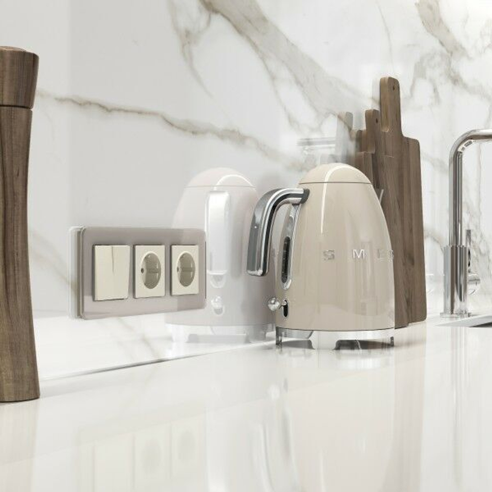 Рамка на 3 поста Elite (дымчатый, стекло)