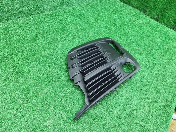 Накладка ПТФ левая Citroen SpaceTourer (2016-н.в.)