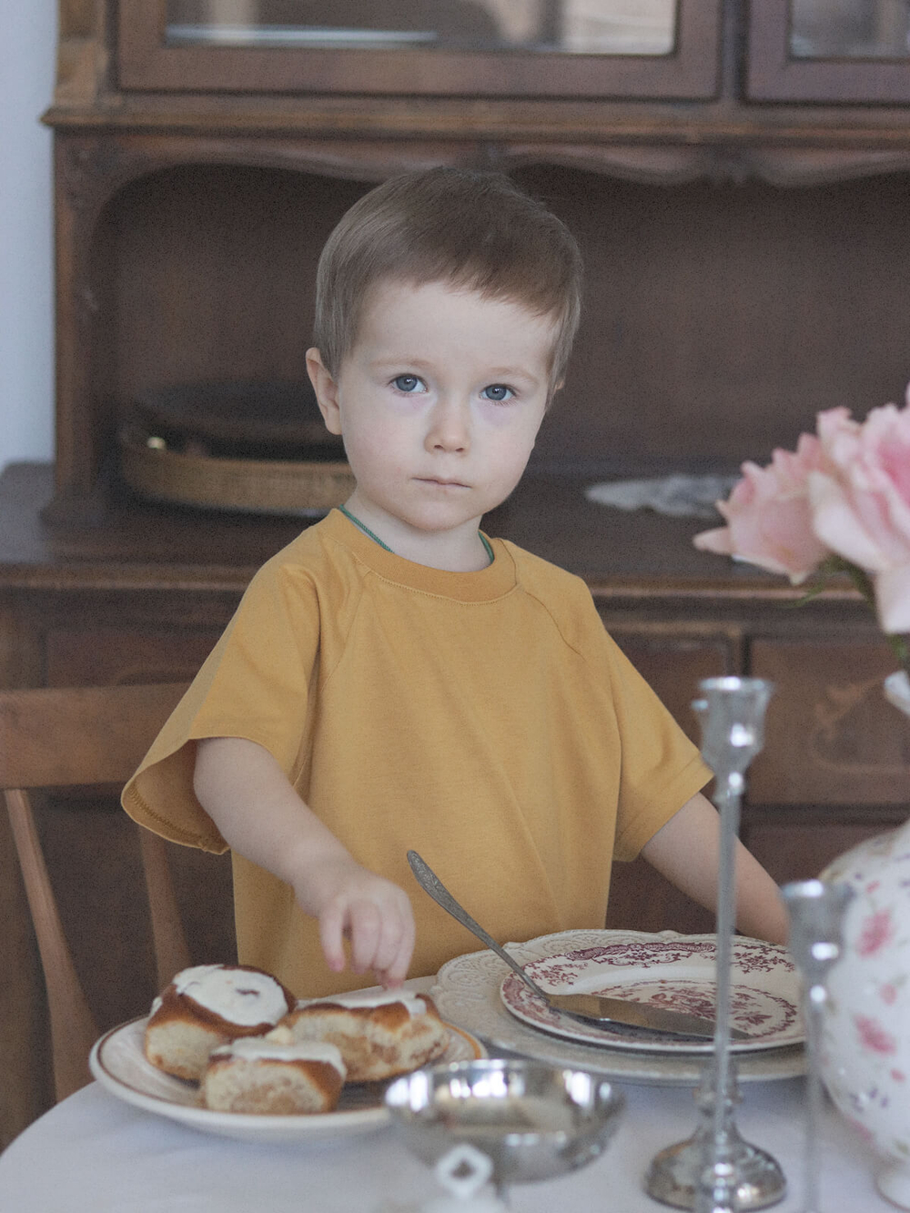 Футболка унисекс Mjölk Mustard