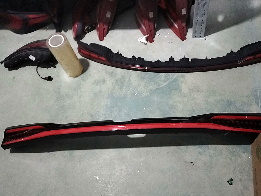 Задняя сквозная фара для Dongfeng Fengxing Xinghai V9, оригинал