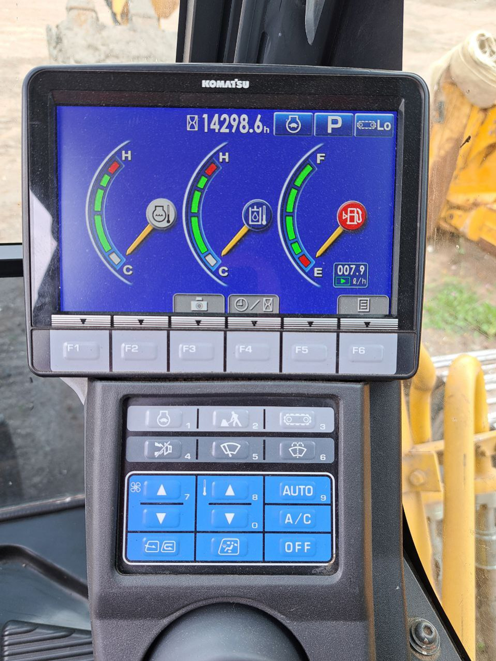 KOMATSU PC 220 Экскаватор PC220LC-8M0 (Дизельный, 6,7 л, 167 л.с., АТ)