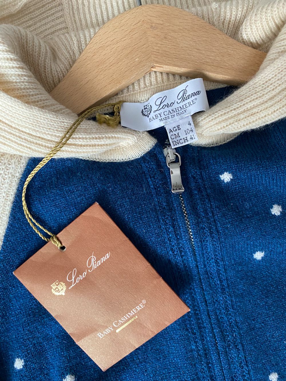 Новая кашемировая толстовка Loro Piana, 104