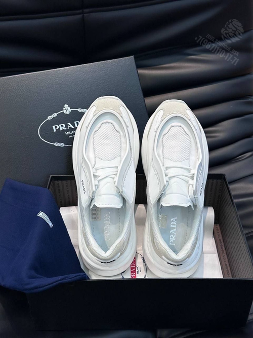 Кроссовки Prada